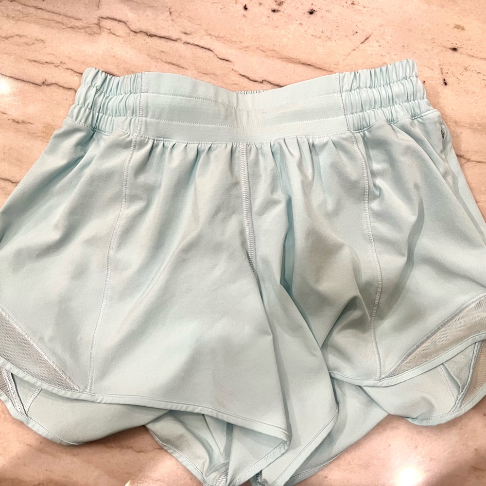 Lululemon Hotty Hot Size 6 4 inch Blue
